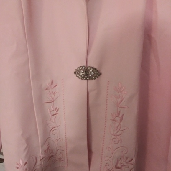 3 piece ladies dress suit, - Picture 2 of 3